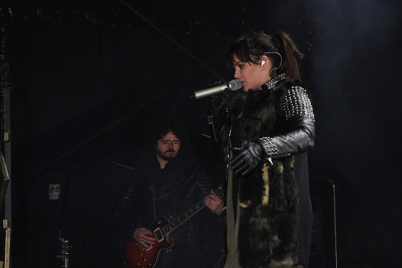 Tysiące osób i GWIAZDA WIECZORU: Ewa Farna na Walentynkach w Chełmnie