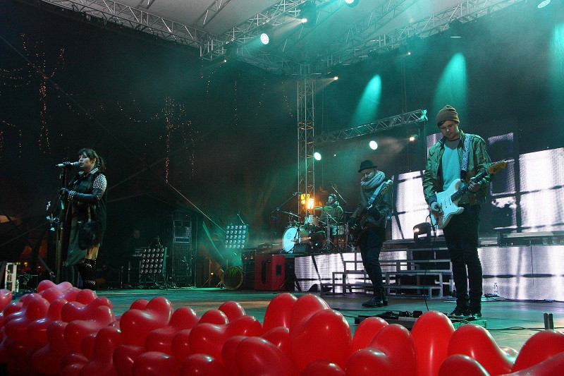 Tysiące osób i GWIAZDA WIECZORU: Ewa Farna na Walentynkach w Chełmnie