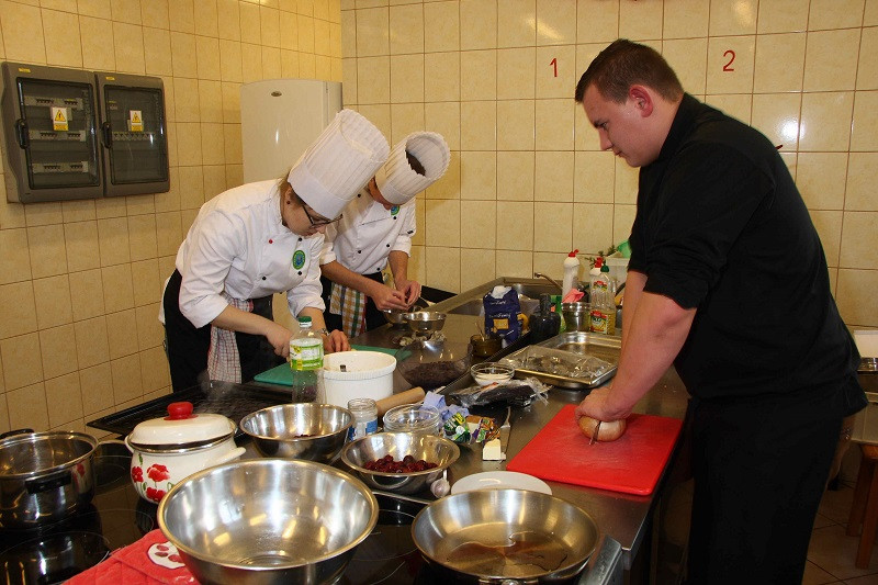 ?Alchemia i Amory w Kuchni? V Konkurs dla szkół gastronomicznych w Zespole Szkół Centrum Kształcenia Praktycznego w Grubnie