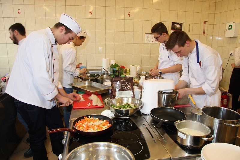 ?Alchemia i Amory w Kuchni? V Konkurs dla szkół gastronomicznych w Zespole Szkół Centrum Kształcenia Praktycznego w Grubnie