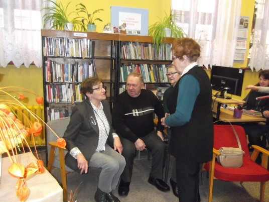 Wernisaż pasji florystycznych Marii Rudnickiej w Miejskiej Bibliotece Publicznej