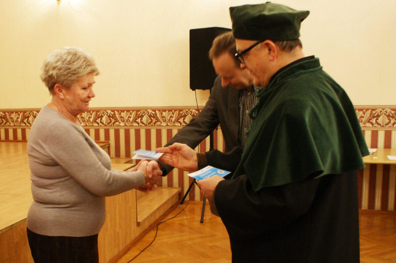 Seniorzy z nowymi indeksami