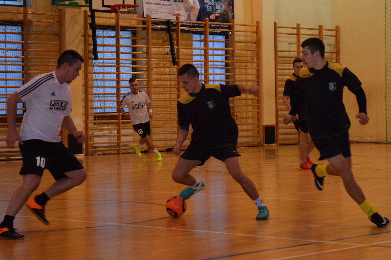 Fire Chełmno po raz 3 z rzędu Mistrzem V edycji Chełmińskiej Ligi Piłki Nożnej halowej ,,Grawitacja Liga' 2016/2017