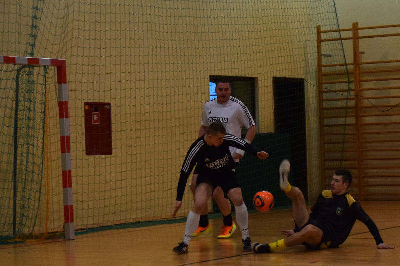 Fire Chełmno po raz 3 z rzędu Mistrzem V edycji Chełmińskiej Ligi Piłki Nożnej halowej ,,Grawitacja Liga' 2016/2017