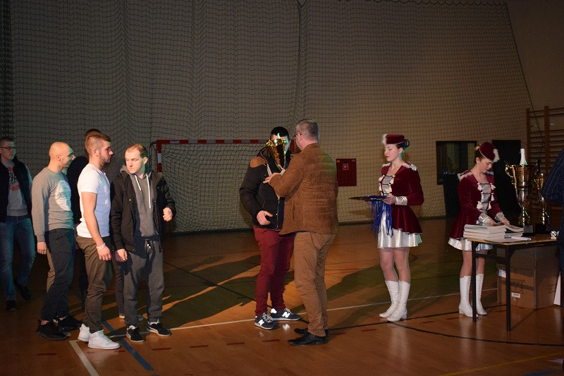 Fire Chełmno po raz 3 z rzędu Mistrzem V edycji Chełmińskiej Ligi Piłki Nożnej halowej ,,Grawitacja Liga' 2016/2017