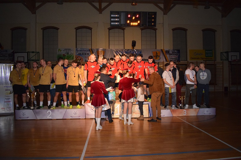 Fire Chełmno po raz 3 z rzędu Mistrzem V edycji Chełmińskiej Ligi Piłki Nożnej halowej ,,Grawitacja Liga' 2016/2017