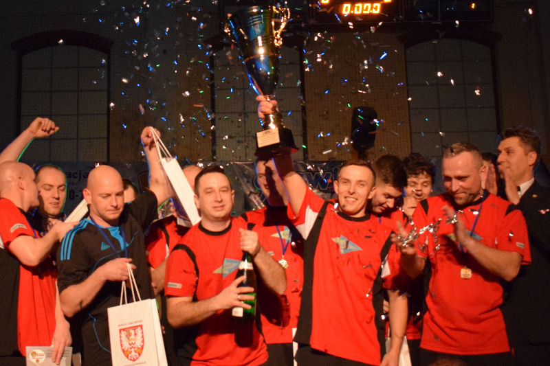 Fire Chełmno po raz 3 z rzędu Mistrzem V edycji Chełmińskiej Ligi Piłki Nożnej halowej ,,Grawitacja Liga' 2016/2017