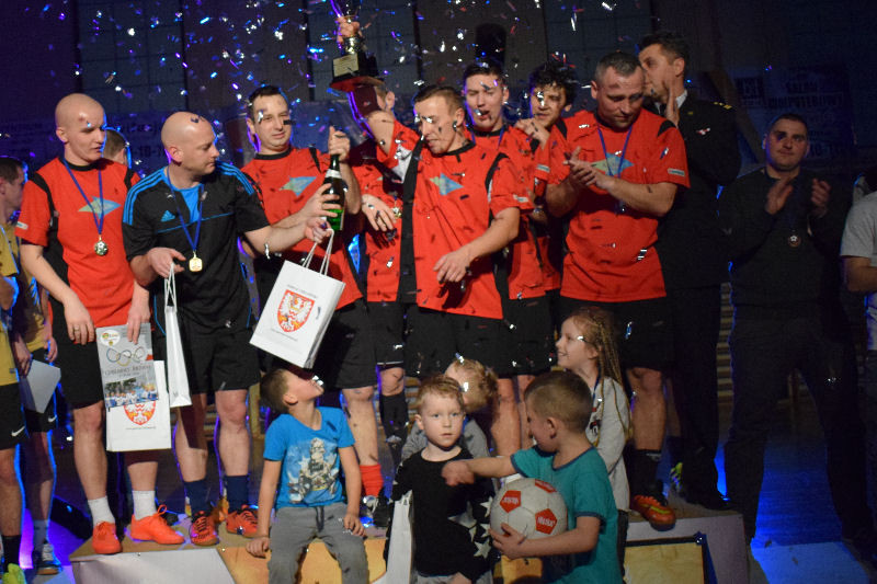 Fire Chełmno po raz 3 z rzędu Mistrzem V edycji Chełmińskiej Ligi Piłki Nożnej halowej ,,Grawitacja Liga' 2016/2017
