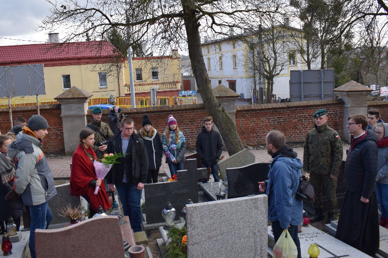 Hołd pamięci dla pochowanego w Chełmnie żołnierza wyklętego - Alfonsa Jana Jarockiego