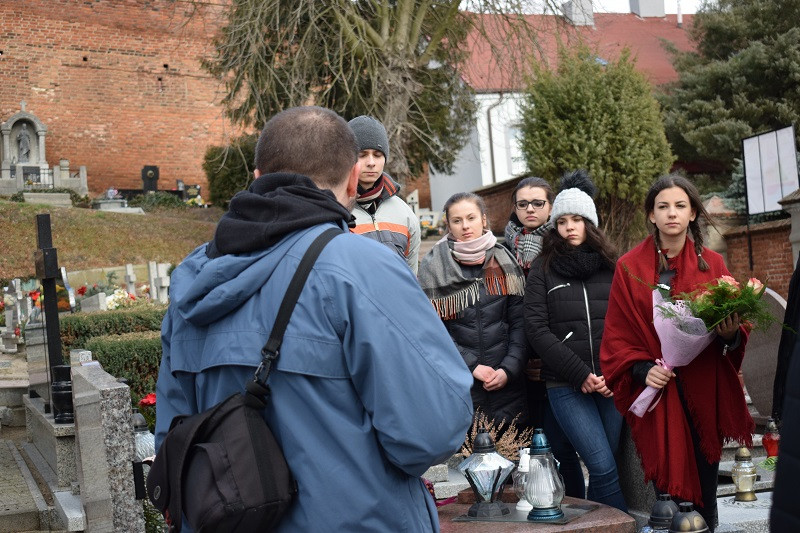 Hołd pamięci dla pochowanego w Chełmnie żołnierza wyklętego - Alfonsa Jana Jarockiego