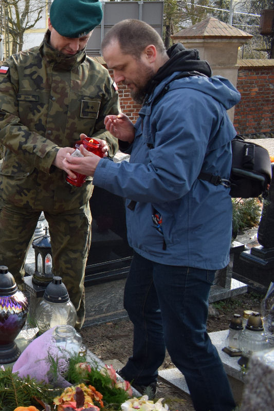 Hołd pamięci dla pochowanego w Chełmnie żołnierza wyklętego - Alfonsa Jana Jarockiego