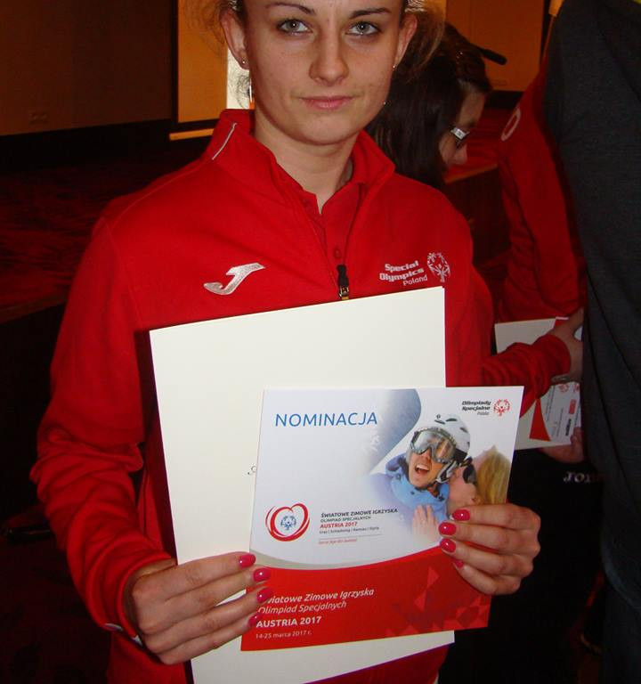 Wręczenie nominacji dla Magdaleny Podlasińskiej, która weźmie udział w Światowych Zimowych Igrzyskach Olimpiad Specjalnych w Austrii