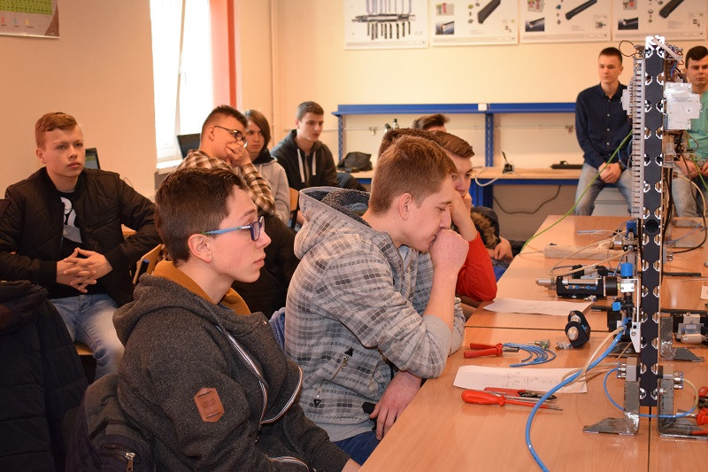 Spotkanie z ciekawymi zawodami - warsztaty w Zespole Szkół Centrum Kształcenia Praktycznego w Grubnie