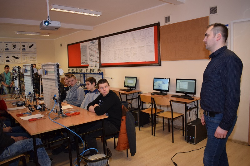 Spotkanie z ciekawymi zawodami - warsztaty w Zespole Szkół Centrum Kształcenia Praktycznego w Grubnie