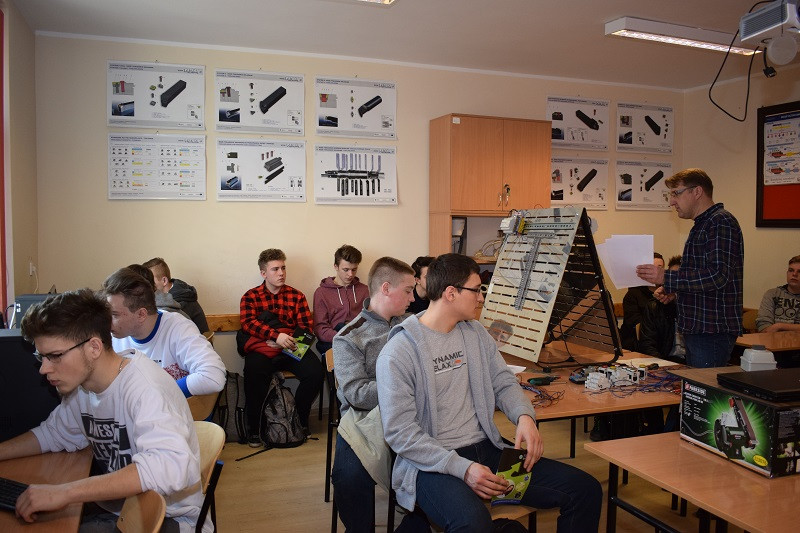 Spotkanie z ciekawymi zawodami - warsztaty w Zespole Szkół Centrum Kształcenia Praktycznego w Grubnie