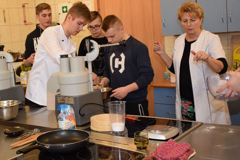 Spotkanie z ciekawymi zawodami - warsztaty w Zespole Szkół Centrum Kształcenia Praktycznego w Grubnie