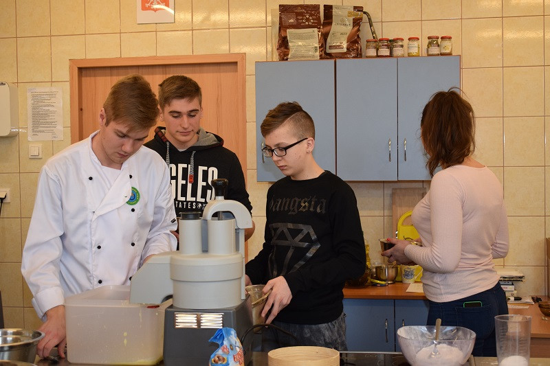 Spotkanie z ciekawymi zawodami - warsztaty w Zespole Szkół Centrum Kształcenia Praktycznego w Grubnie