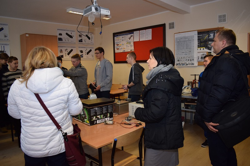 Spotkanie z ciekawymi zawodami - warsztaty w Zespole Szkół Centrum Kształcenia Praktycznego w Grubnie