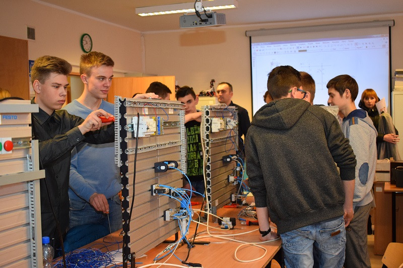 Spotkanie z ciekawymi zawodami - warsztaty w Zespole Szkół Centrum Kształcenia Praktycznego w Grubnie