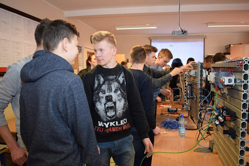 Spotkanie z ciekawymi zawodami - warsztaty w Zespole Szkół Centrum Kształcenia Praktycznego w Grubnie