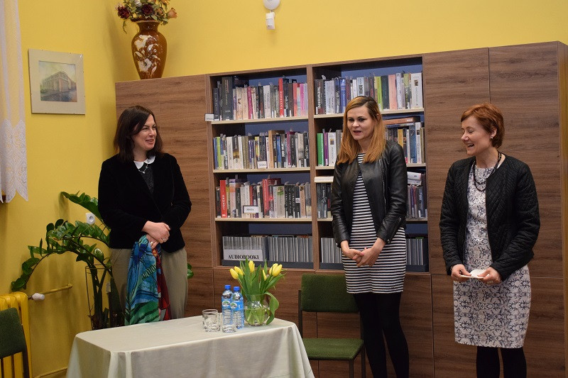 O blaskach i cieniach emigracji - spotkanie autorskie z Ewą Winnicką