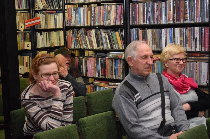 O blaskach i cieniach emigracji - spotkanie autorskie z Ewą Winnicką