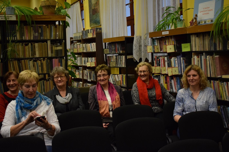 O blaskach i cieniach emigracji - spotkanie autorskie z Ewą Winnicką