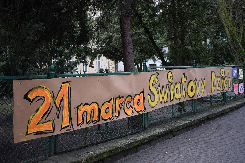 Happening z okazji Światowego Dnia Zespołu Downa i powitania WIOSNY