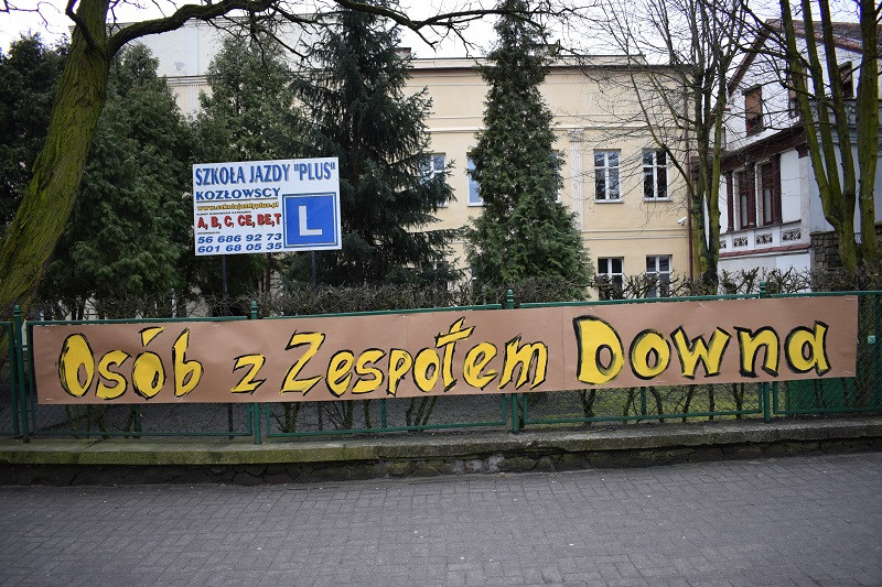 Happening z okazji Światowego Dnia Zespołu Downa i powitania WIOSNY