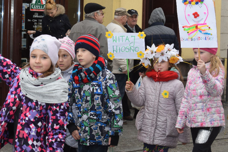 Happening z okazji Światowego Dnia Zespołu Downa i powitania WIOSNY