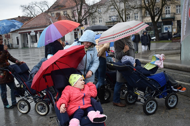 Happening z okazji Światowego Dnia Zespołu Downa i powitania WIOSNY
