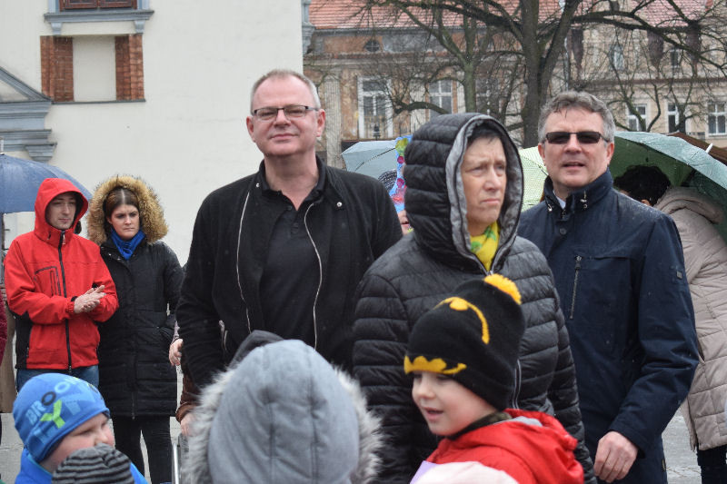 Happening z okazji Światowego Dnia Zespołu Downa i powitania WIOSNY