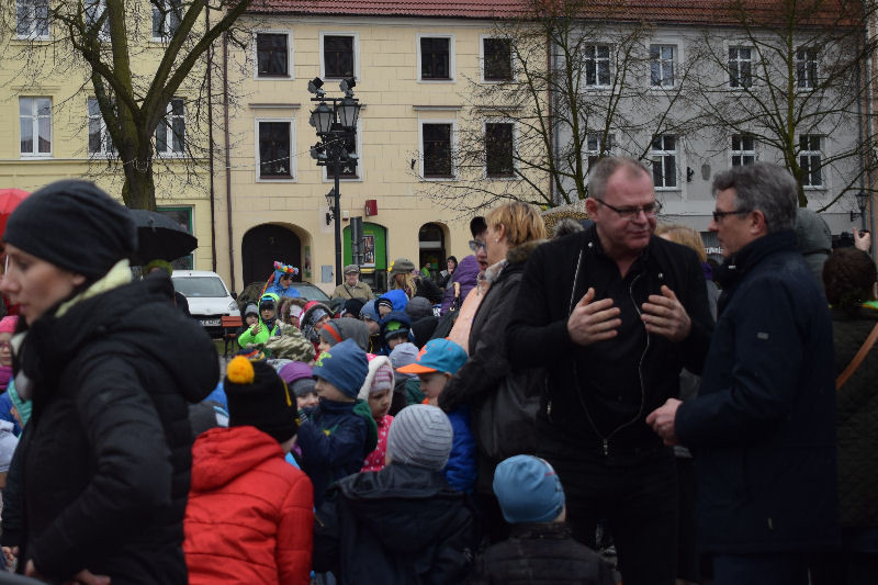 Happening z okazji Światowego Dnia Zespołu Downa i powitania WIOSNY