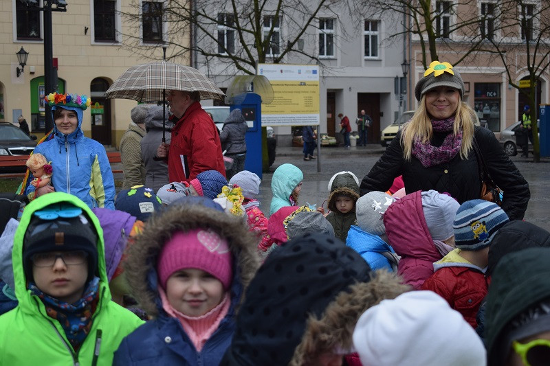 Happening z okazji Światowego Dnia Zespołu Downa i powitania WIOSNY