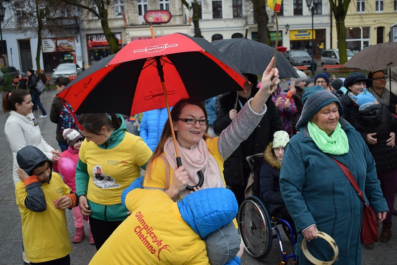 Happening z okazji Światowego Dnia Zespołu Downa i powitania WIOSNY