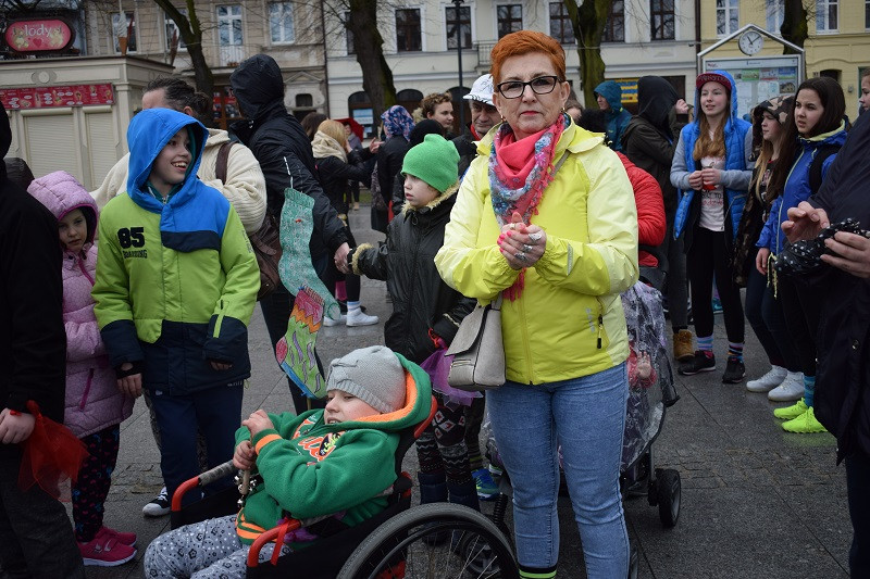 Happening z okazji Światowego Dnia Zespołu Downa i powitania WIOSNY