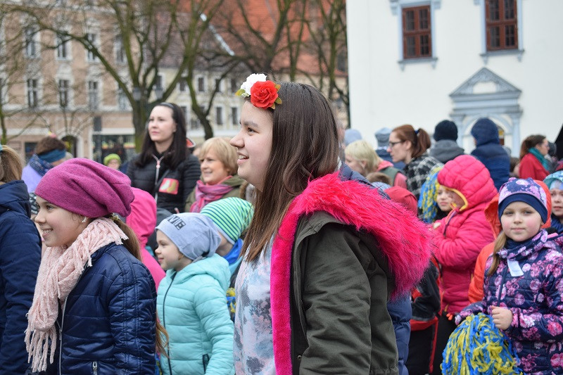 Happening z okazji Światowego Dnia Zespołu Downa i powitania WIOSNY