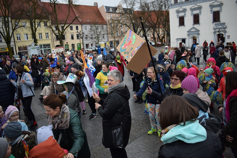 Happening z okazji Światowego Dnia Zespołu Downa i powitania WIOSNY