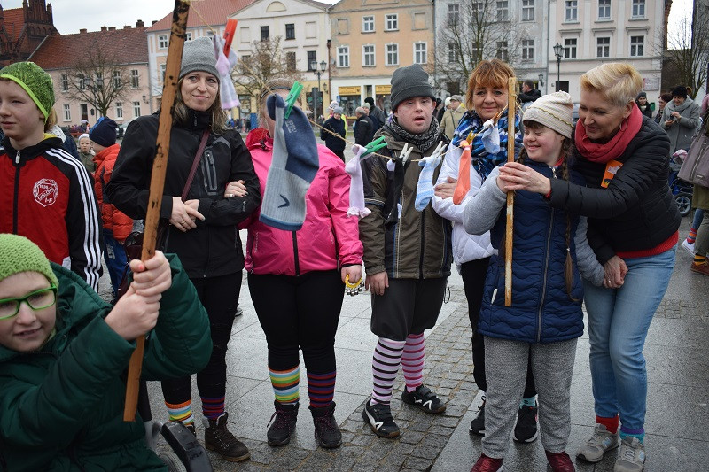 Happening z okazji Światowego Dnia Zespołu Downa i powitania WIOSNY