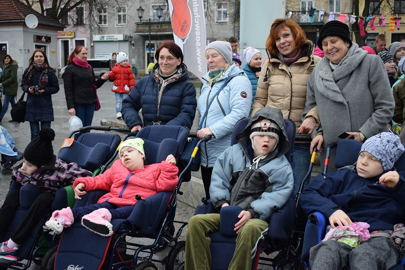Happening z okazji Światowego Dnia Zespołu Downa i powitania WIOSNY