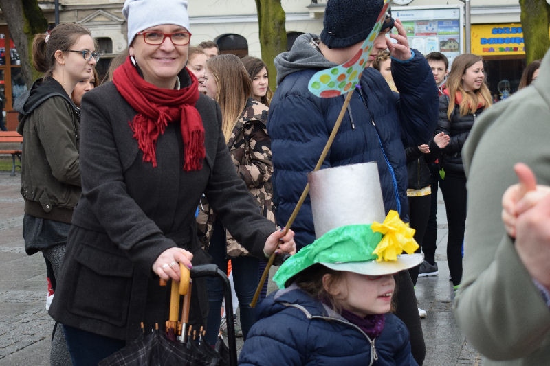 Happening z okazji Światowego Dnia Zespołu Downa i powitania WIOSNY