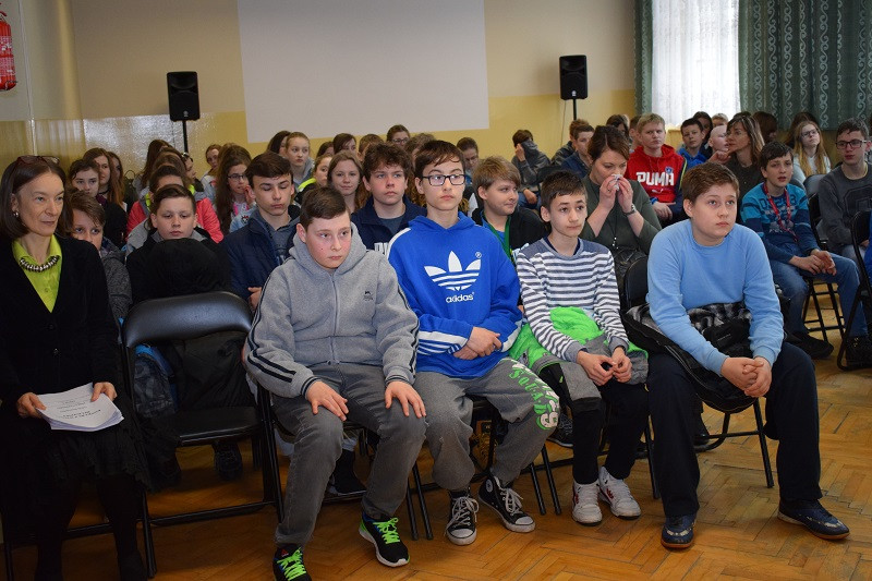 Pokaz krótkiej i długiej broni czarnoprochowej w KLGiSP Księży Pallotynów