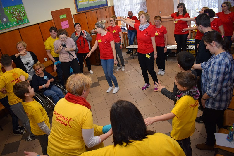 Pełne atrakcji spotkanie z rehabilitantami w Specjalnym Ośrodku Szkolno-Wychowawczym