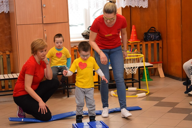 Pełne atrakcji spotkanie z rehabilitantami w Specjalnym Ośrodku Szkolno-Wychowawczym