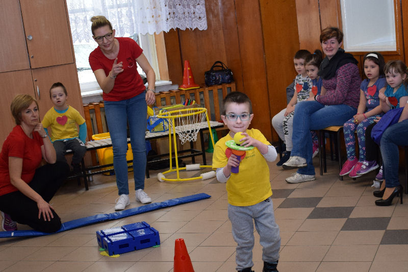 Pełne atrakcji spotkanie z rehabilitantami w Specjalnym Ośrodku Szkolno-Wychowawczym