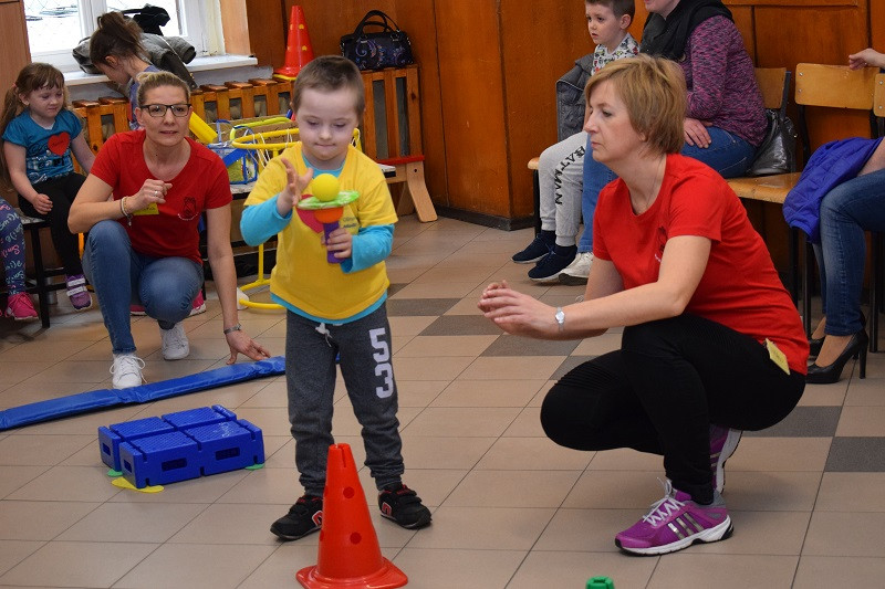 Pełne atrakcji spotkanie z rehabilitantami w Specjalnym Ośrodku Szkolno-Wychowawczym