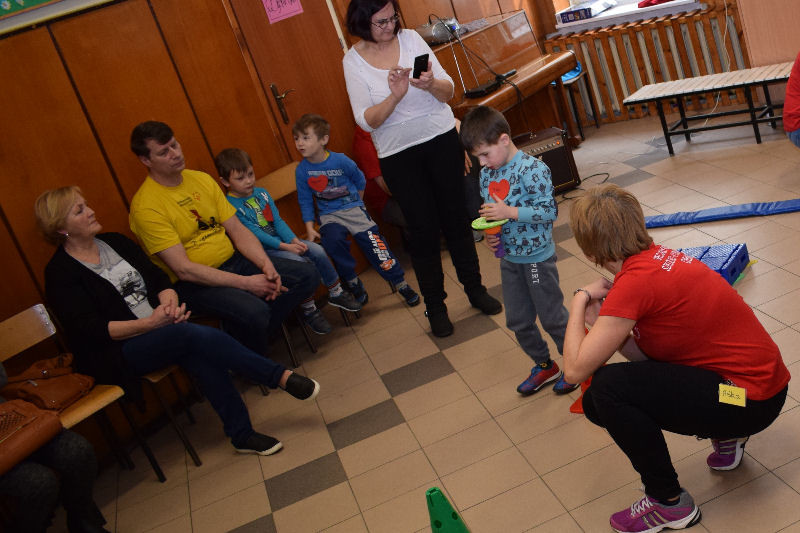 Pełne atrakcji spotkanie z rehabilitantami w Specjalnym Ośrodku Szkolno-Wychowawczym