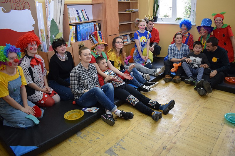 Pełne atrakcji spotkanie z rehabilitantami w Specjalnym Ośrodku Szkolno-Wychowawczym