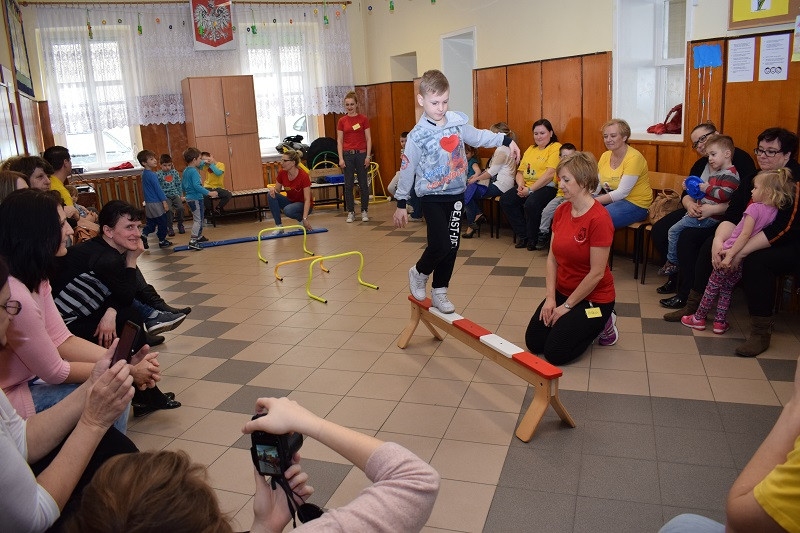 Pełne atrakcji spotkanie z rehabilitantami w Specjalnym Ośrodku Szkolno-Wychowawczym