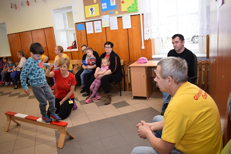 Pełne atrakcji spotkanie z rehabilitantami w Specjalnym Ośrodku Szkolno-Wychowawczym